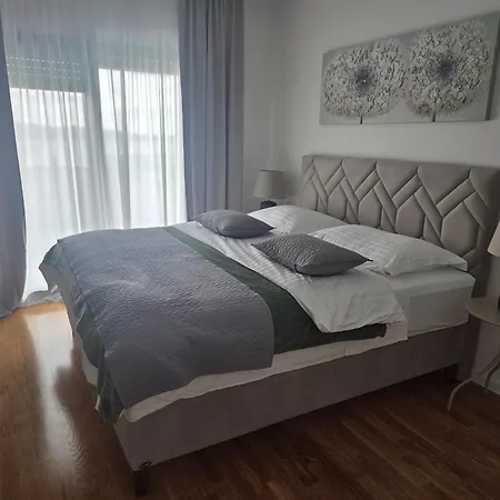 La Mar Villa